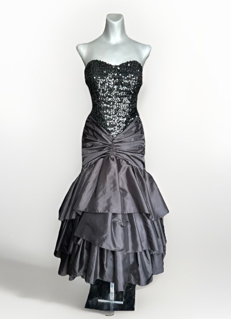 The Prom Fashion Trends of the ’70s and ’80s – Garlic Soda