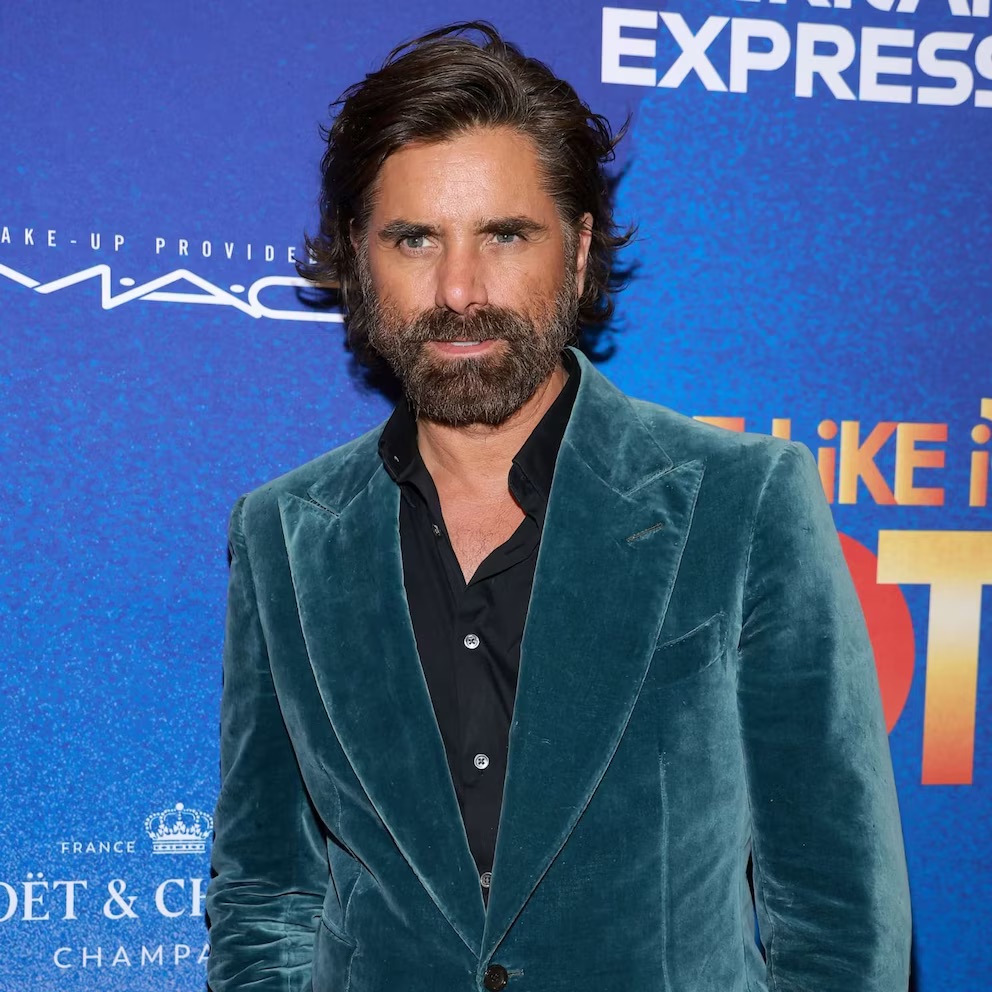30 Celebrities Who Never Seem to Age – Garlic Soda