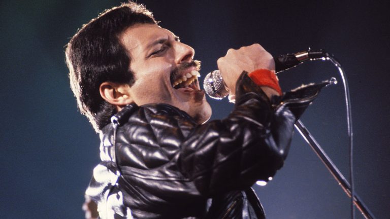 These 30 singers have arguably the best voices of all time – Garlic Soda