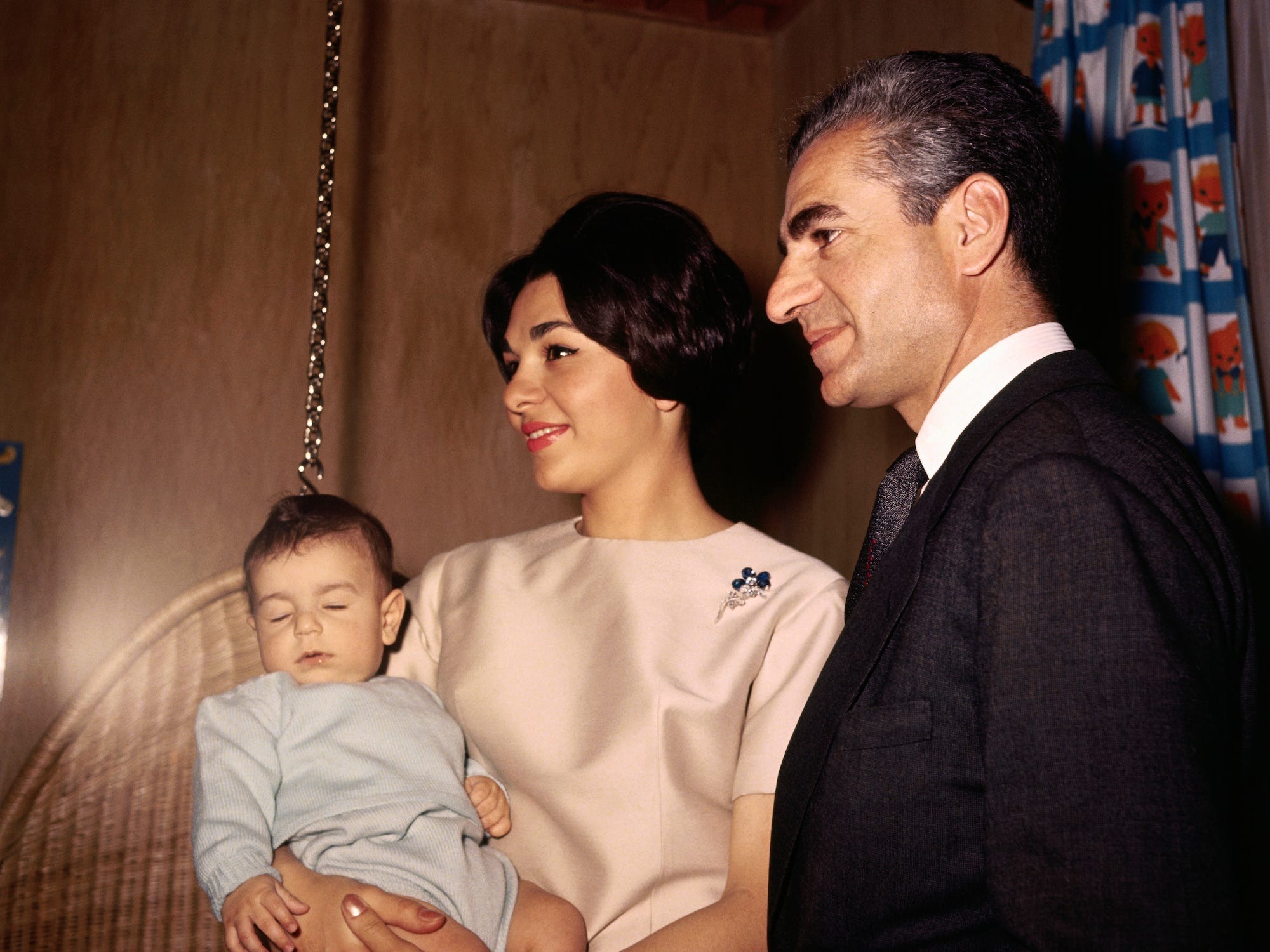 28 Pictures That Show Iran Before The Revolution – Garlic Soda