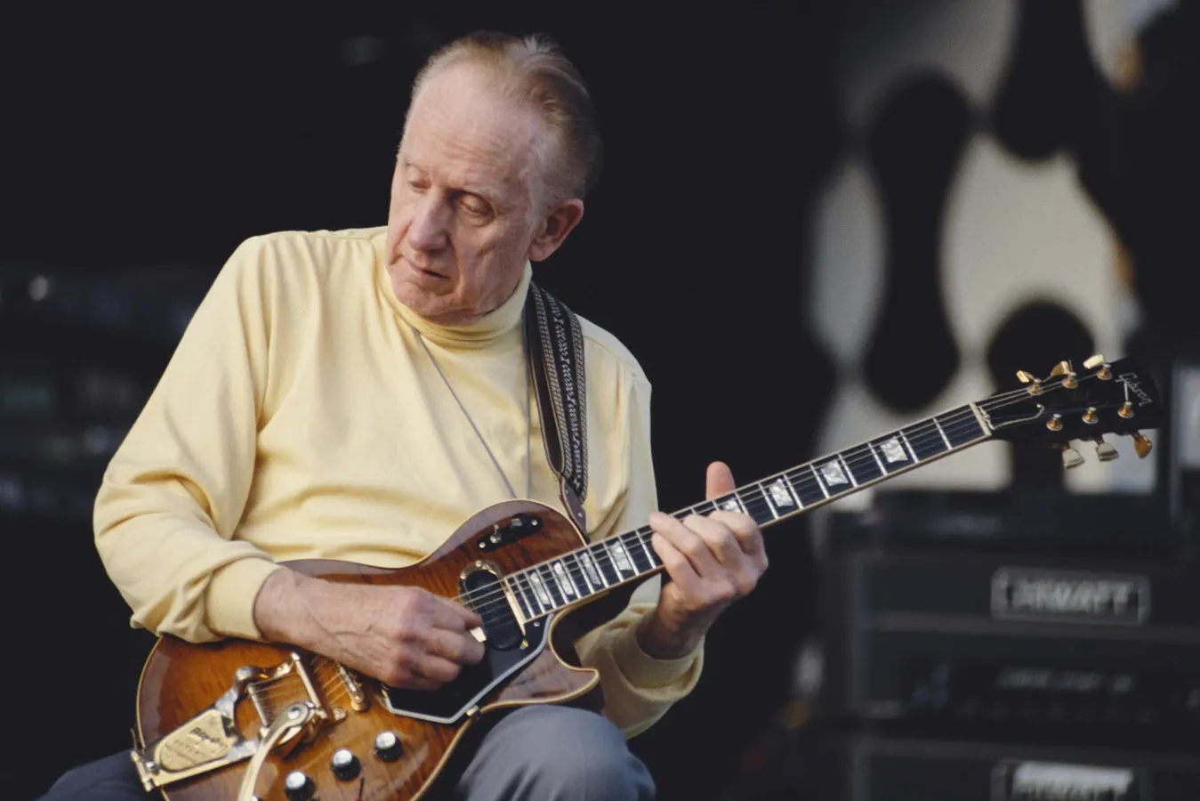30 Guitarists Often Considered Among the Greatest of All Time – Garlic Soda